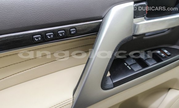 Acheter Import Voiture Toyota Land Cruiser Noir à Import - Dubai, Province de Bengo Acheter Import Voiture Toyota Land Cruiser Noir à Import - Dubai, Province de Bengo