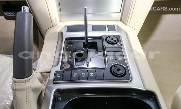 Comprar Importar Toyota Land Cruiser Branco Carro em Import - Dubai em Bengo Province Comprar Importar Toyota Land Cruiser Branco Carro em Import - Dubai em Bengo Province