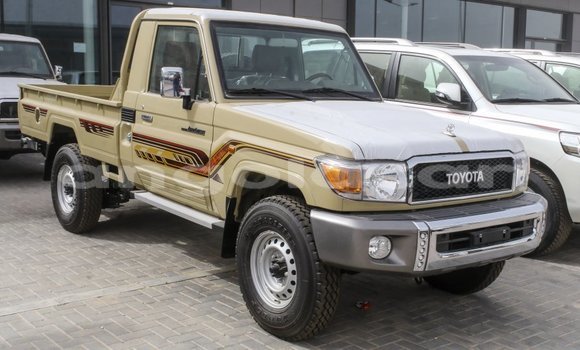 Comprar Importar Toyota Land Cruiser Bege Carro em Import - Dubai em Bengo Province Comprar Importar Toyota Land Cruiser Bege Carro em Import - Dubai em Bengo Province
