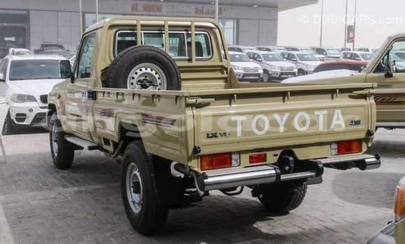 Comprar Importar Toyota Land Cruiser Bege Carro em Import - Dubai em Bengo Province Comprar Importar Toyota Land Cruiser Bege Carro em Import - Dubai em Bengo Province