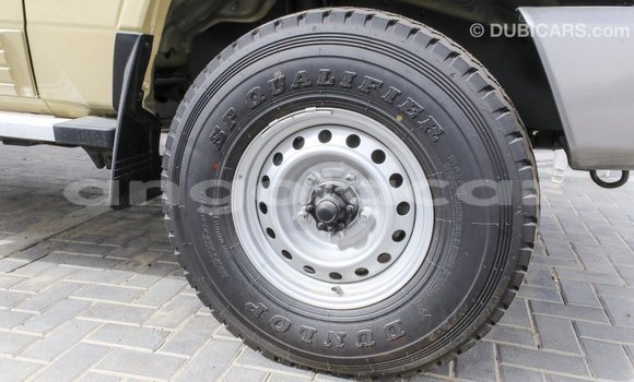 Comprar Importar Toyota Land Cruiser Bege Carro em Import - Dubai em Bengo Province Comprar Importar Toyota Land Cruiser Bege Carro em Import - Dubai em Bengo Province