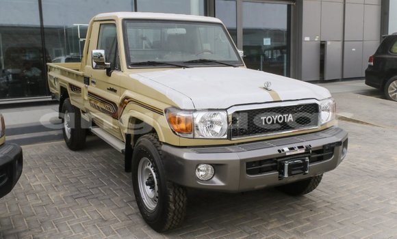 Acheter Import Voiture Toyota Land Cruiser Beige à Import - Dubai, Province de Bengo Acheter Import Voiture Toyota Land Cruiser Beige à Import - Dubai, Province de Bengo
