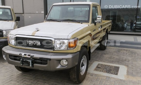 Acheter Import Voiture Toyota Land Cruiser Beige à Import - Dubai, Province de Bengo Acheter Import Voiture Toyota Land Cruiser Beige à Import - Dubai, Province de Bengo