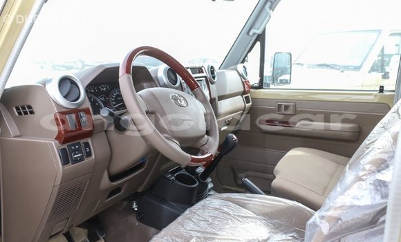 Acheter Import Voiture Toyota Land Cruiser Beige à Import - Dubai, Province de Bengo Acheter Import Voiture Toyota Land Cruiser Beige à Import - Dubai, Province de Bengo