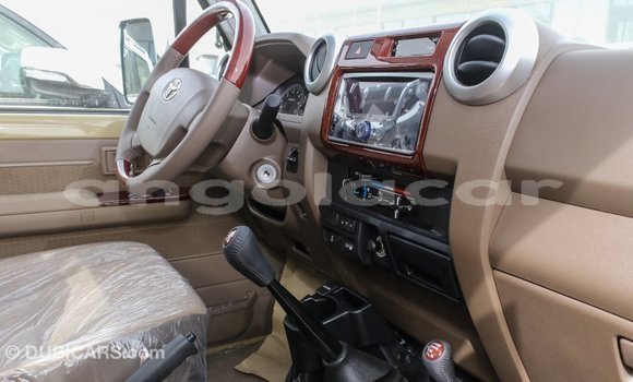 Acheter Import Voiture Toyota Land Cruiser Beige à Import - Dubai, Province de Bengo Acheter Import Voiture Toyota Land Cruiser Beige à Import - Dubai, Province de Bengo