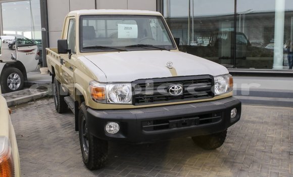 Acheter Import Voiture Toyota Land Cruiser Beige à Import - Dubai, Province de Bengo Acheter Import Voiture Toyota Land Cruiser Beige à Import - Dubai, Province de Bengo
