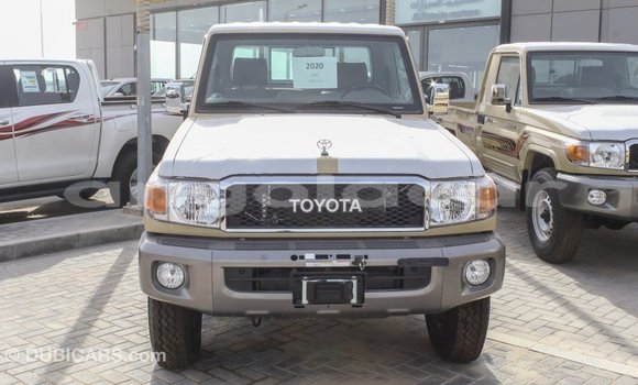 Acheter Import Voiture Toyota Land Cruiser Beige à Import - Dubai, Province de Bengo Acheter Import Voiture Toyota Land Cruiser Beige à Import - Dubai, Province de Bengo