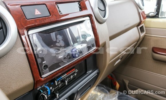 Acheter Import Voiture Toyota Land Cruiser Beige à Import - Dubai, Province de Bengo Acheter Import Voiture Toyota Land Cruiser Beige à Import - Dubai, Province de Bengo