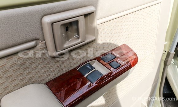 Acheter Import Voiture Toyota Land Cruiser Beige à Import - Dubai, Province de Bengo Acheter Import Voiture Toyota Land Cruiser Beige à Import - Dubai, Province de Bengo
