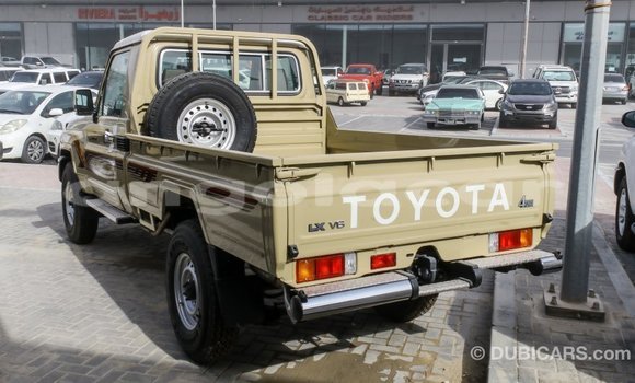 Acheter Import Voiture Toyota Land Cruiser Beige à Import - Dubai, Province de Bengo Acheter Import Voiture Toyota Land Cruiser Beige à Import - Dubai, Province de Bengo