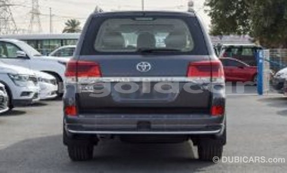 Comprar Importar Toyota Land Cruiser Outro Carro em Import - Dubai em Bengo Province Comprar Importar Toyota Land Cruiser Outro Carro em Import - Dubai em Bengo Province