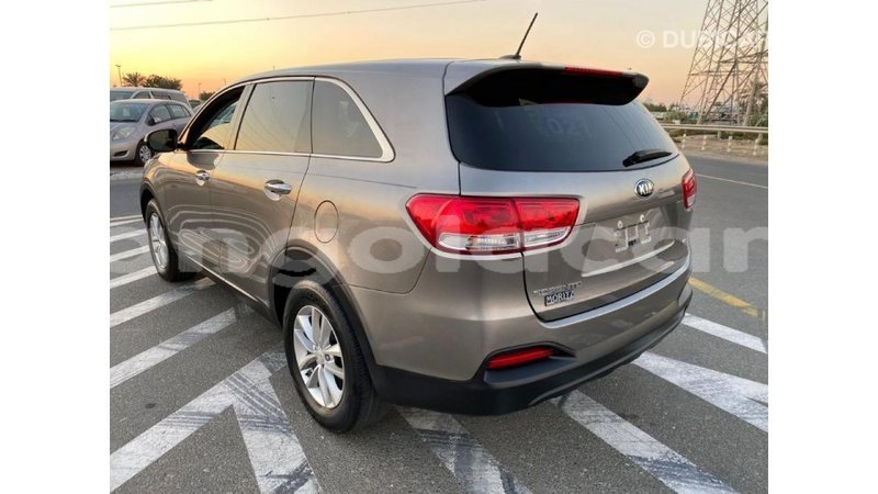 Big with watermark kia sorento bengo province import dubai 7253