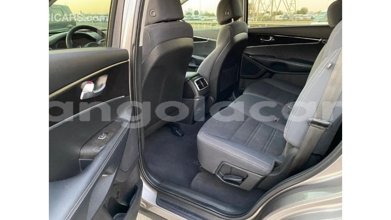 Big with watermark kia sorento bengo province import dubai 7253
