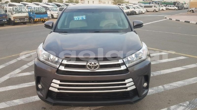 Big with watermark toyota highlander bengo province import dubai 7256