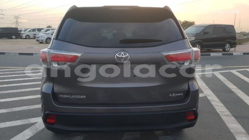 Big with watermark toyota highlander bengo province import dubai 7256