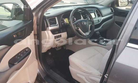 Comprar Importar Toyota Highlander Outro Carro em Import - Dubai em Bengo Province Comprar Importar Toyota Highlander Outro Carro em Import - Dubai em Bengo Province