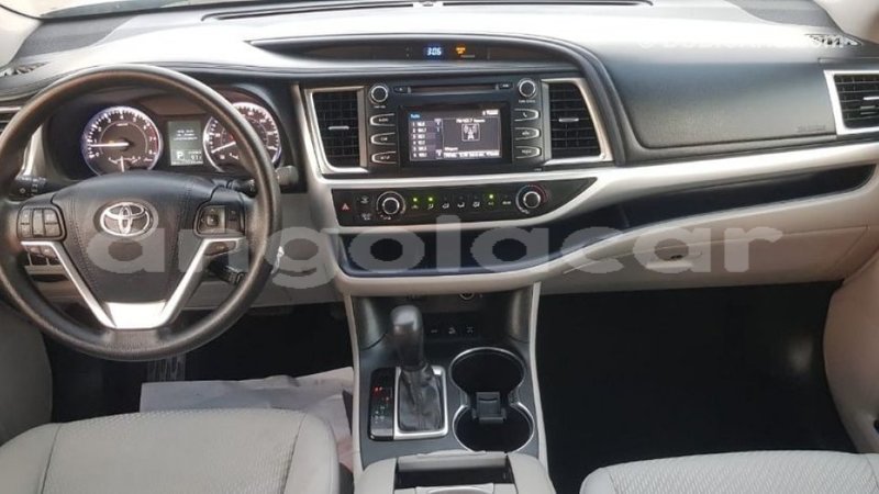 Big with watermark toyota highlander bengo province import dubai 7256