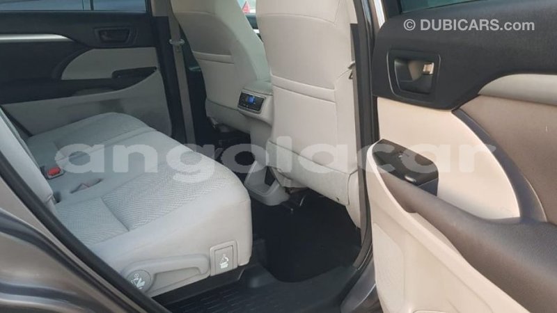 Big with watermark toyota highlander bengo province import dubai 7256