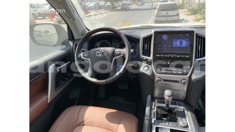 Big with watermark toyota land cruiser bengo province import dubai 7261