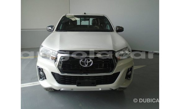 Comprar Importar Toyota Hilux Branco Carro em Import - Dubai em Bengo Province Comprar Importar Toyota Hilux Branco Carro em Import - Dubai em Bengo Province
