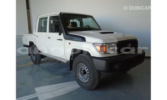 Buy Import Toyota Land Cruiser White Car in Import - Dubai in Bengo Province Buy Import Toyota Land Cruiser White Car in Import - Dubai in Bengo Province