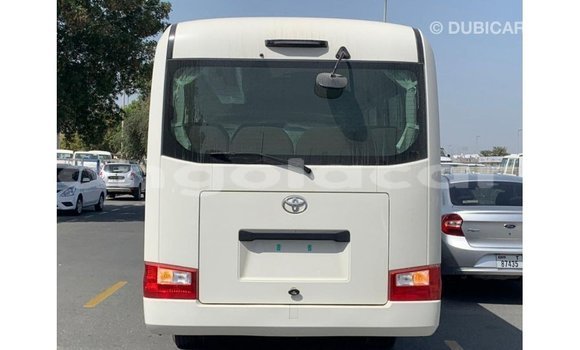 Acheter Import Voiture Toyota Coaster Blanc à Import - Dubai, Province de Bengo Acheter Import Voiture Toyota Coaster Blanc à Import - Dubai, Province de Bengo