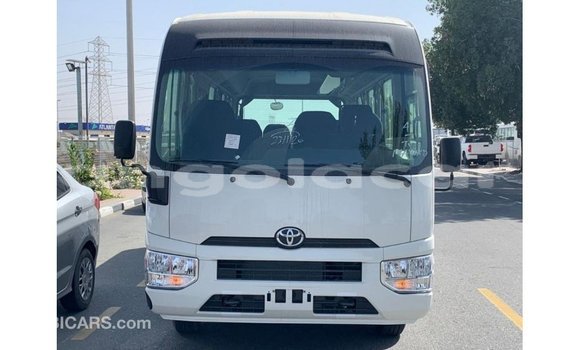 Acheter Import Voiture Toyota Coaster Blanc à Import - Dubai, Province de Bengo Acheter Import Voiture Toyota Coaster Blanc à Import - Dubai, Province de Bengo
