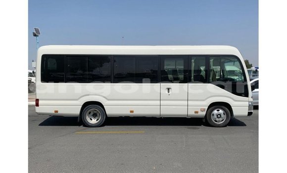 Comprar Importar Toyota Coaster Branco Carro em Import - Dubai em Bengo Province Comprar Importar Toyota Coaster Branco Carro em Import - Dubai em Bengo Province