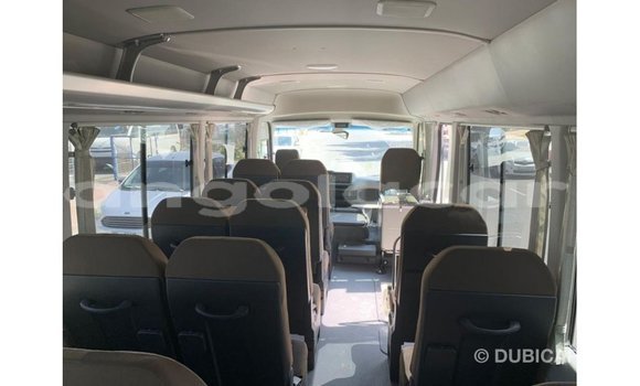 Comprar Importar Toyota Coaster Branco Carro em Import - Dubai em Bengo Province Comprar Importar Toyota Coaster Branco Carro em Import - Dubai em Bengo Province