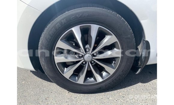 Buy Import Kia Carnival White Car in Import - Dubai in Bengo Province Buy Import Kia Carnival White Car in Import - Dubai in Bengo Province