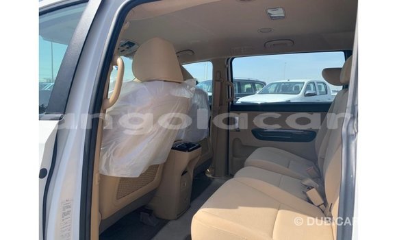 Buy Import Kia Carnival White Car in Import - Dubai in Bengo Province Buy Import Kia Carnival White Car in Import - Dubai in Bengo Province