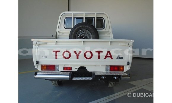 Buy Import Toyota Land Cruiser White Car in Import - Dubai in Bengo Province Buy Import Toyota Land Cruiser White Car in Import - Dubai in Bengo Province