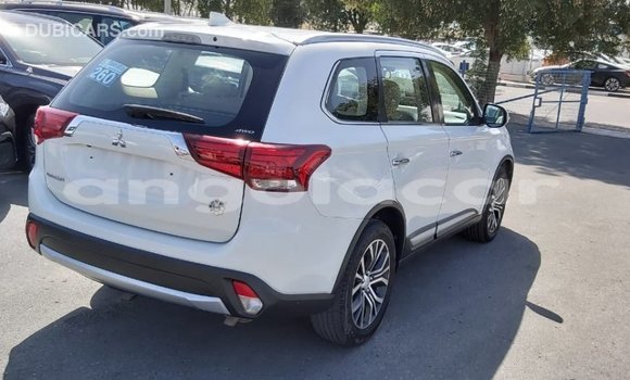 Buy Import Mitsubishi Outlander White Car in Import - Dubai in Bengo Province Buy Import Mitsubishi Outlander White Car in Import - Dubai in Bengo Province