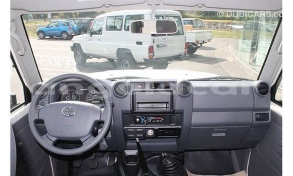 Buy Import Toyota Land Cruiser White Car in Import - Dubai in Bengo Province Buy Import Toyota Land Cruiser White Car in Import - Dubai in Bengo Province