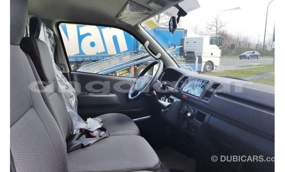 Buy Import Toyota Hiace White Car in Import - Dubai in Bengo Province Buy Import Toyota Hiace White Car in Import - Dubai in Bengo Province