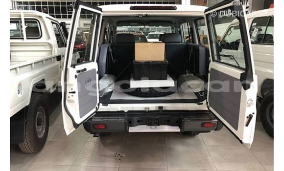 Buy Import Toyota Land Cruiser White Car in Import - Dubai in Bengo Province Buy Import Toyota Land Cruiser White Car in Import - Dubai in Bengo Province