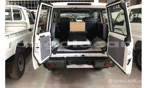 Buy Import Toyota Land Cruiser White Car in Import - Dubai in Bengo Province Buy Import Toyota Land Cruiser White Car in Import - Dubai in Bengo Province