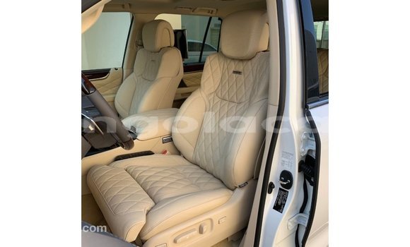 Comprar Importar Lexus LX Branco Carro em Import - Dubai em Bengo Province Comprar Importar Lexus LX Branco Carro em Import - Dubai em Bengo Province