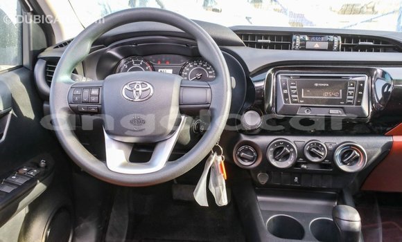 Buy Import Toyota Hilux White Car in Import - Dubai in Bengo Province Buy Import Toyota Hilux White Car in Import - Dubai in Bengo Province
