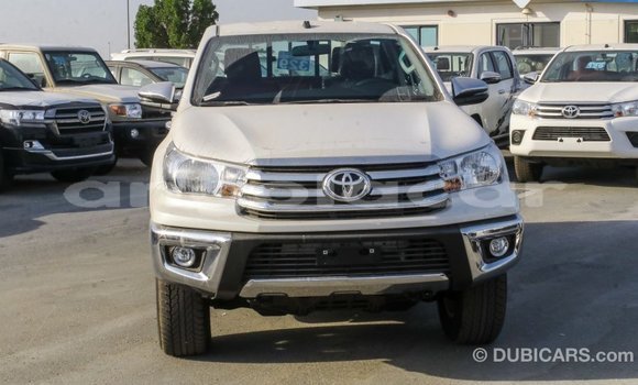 Buy Import Toyota Hilux White Car in Import - Dubai in Bengo Province Buy Import Toyota Hilux White Car in Import - Dubai in Bengo Province