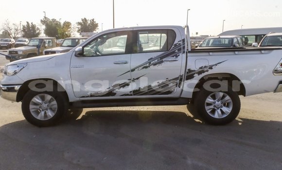 Buy Import Toyota Hilux White Car in Import - Dubai in Bengo Province Buy Import Toyota Hilux White Car in Import - Dubai in Bengo Province