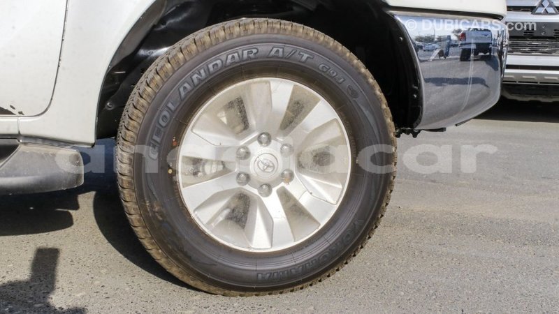 Big with watermark toyota hilux bengo province import dubai 7359