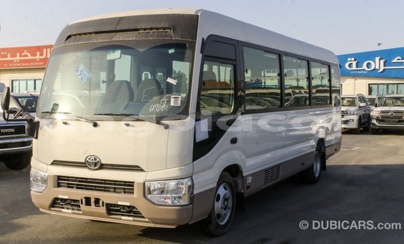 Acheter Import Voiture Toyota Coaster Blanc à Import - Dubai, Province de Bengo Acheter Import Voiture Toyota Coaster Blanc à Import - Dubai, Province de Bengo