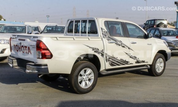 Buy Import Toyota Hilux White Car in Import - Dubai in Bengo Province Buy Import Toyota Hilux White Car in Import - Dubai in Bengo Province