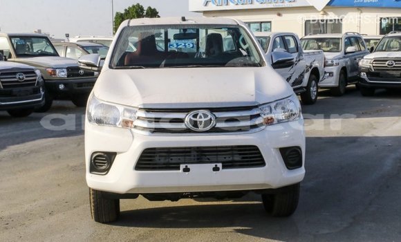 Acheter Import Voiture Toyota Hilux Blanc à Import - Dubai, Province de Bengo Acheter Import Voiture Toyota Hilux Blanc à Import - Dubai, Province de Bengo