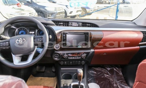 Buy Import Toyota Hilux White Car in Import - Dubai in Bengo Province Buy Import Toyota Hilux White Car in Import - Dubai in Bengo Province
