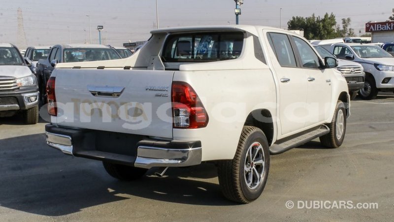 Big with watermark toyota hilux bengo province import dubai 7366