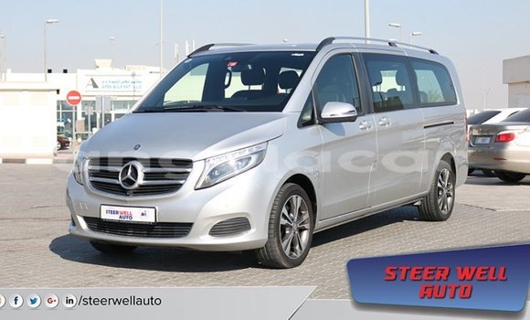 Comprar Importar Mercedes-Benz 250 Outro Carro em Import - Dubai em Bengo Province Comprar Importar Mercedes-Benz 250 Outro Carro em Import - Dubai em Bengo Province