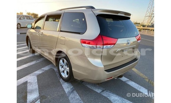 Comprar Importar Toyota Sienna Outro Carro em Import - Dubai em Bengo Province Comprar Importar Toyota Sienna Outro Carro em Import - Dubai em Bengo Province