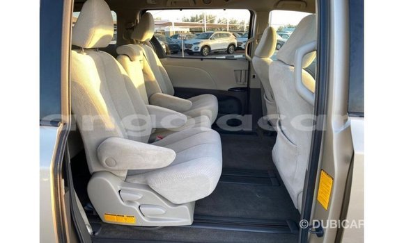 Comprar Importar Toyota Sienna Outro Carro em Import - Dubai em Bengo Province Comprar Importar Toyota Sienna Outro Carro em Import - Dubai em Bengo Province
